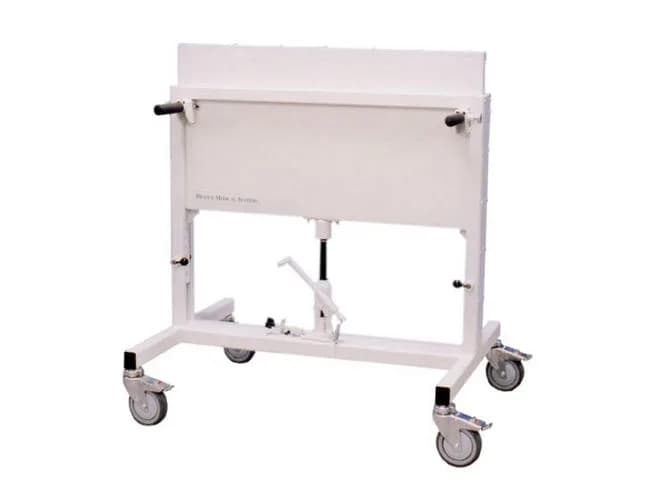 Adjustable Height Mobile Radiation Shield — регулируемый портативный защитный экран