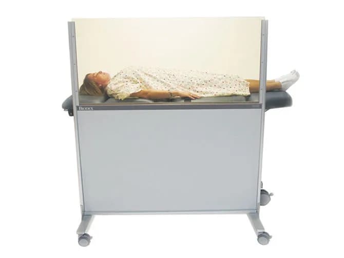 Clear-Lead Nuclear Medicine Mobile Barrier — портативный защитный экран Clear-Lead для ядерной медицины
