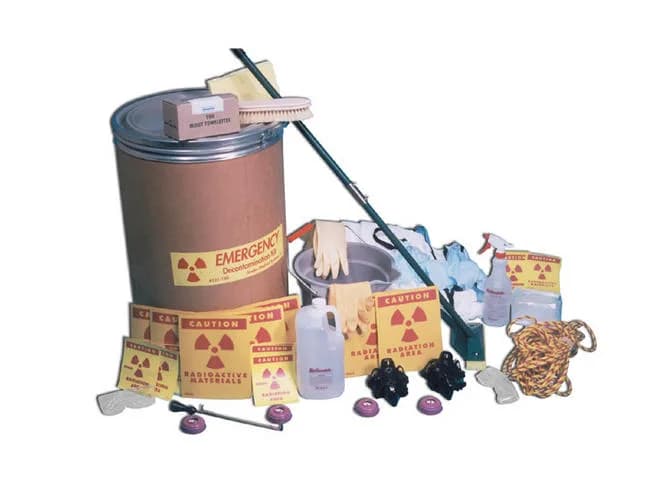 Decontamination Kit — набор дезактивирующего оборудования